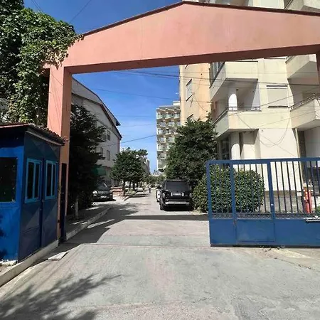 Sunny Retreat On The Apartman