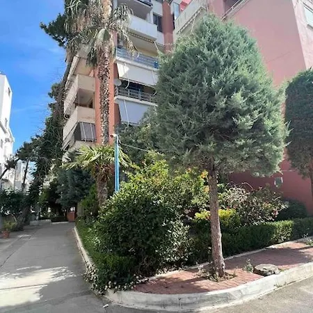 Sunny Retreat On The Apartman *